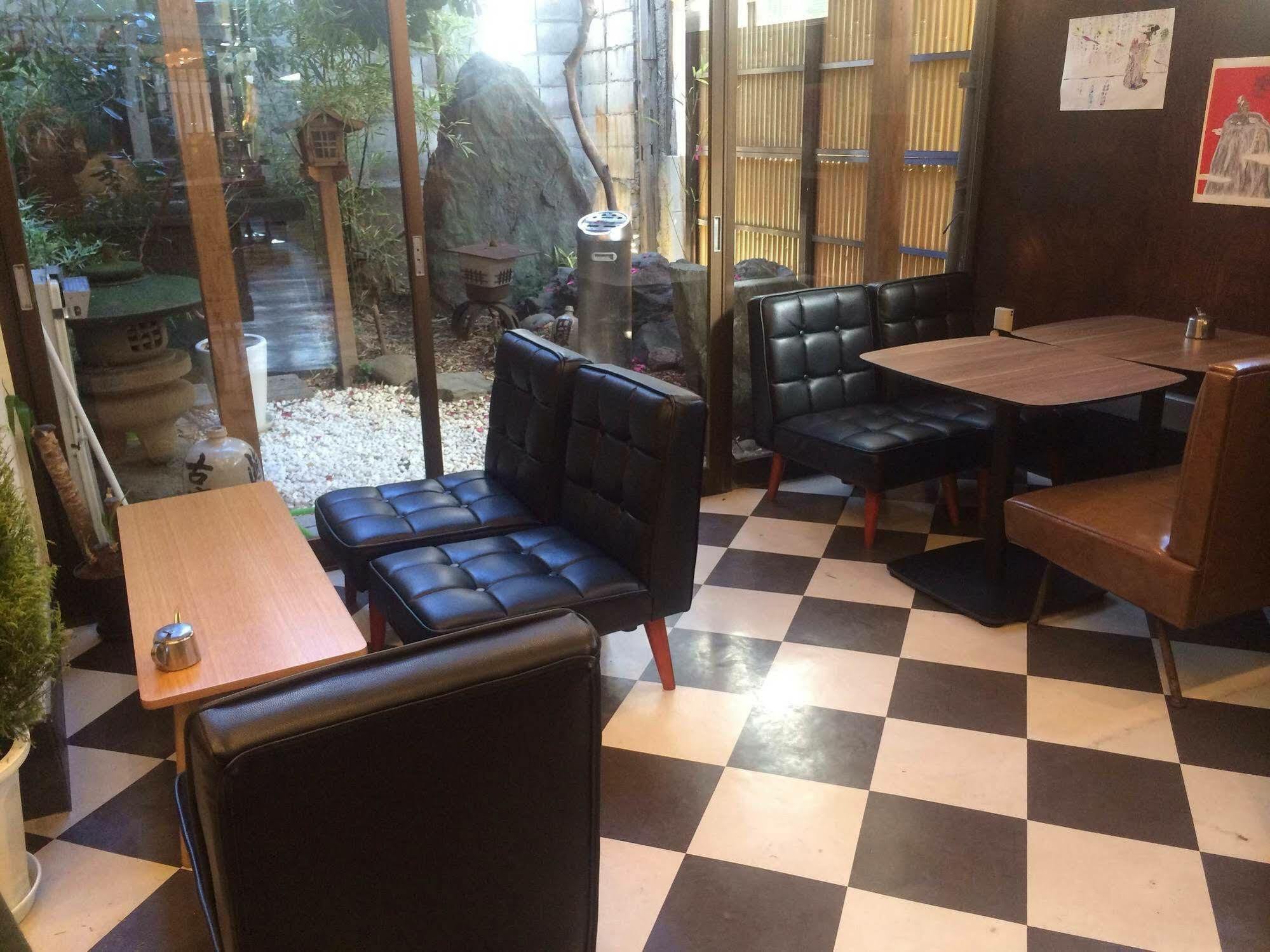 Cafe & Guest House Nagonoya Nagoya Exteriör bild